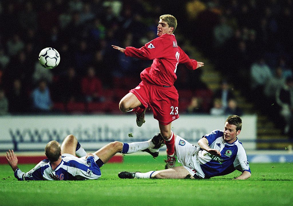 1 Dec 2001:  Carlos Marinelli of Middlesbrough takes the ball past Henning Berg (left) and Alan Mahon (right) of Blackburn Rovers during the FA Barclaycard Premiership match played at Ewood Park, in Blackburn, England. Middlesbrough won the match 1-0.  Mandatory Credit: Mark Thompson /Allsport