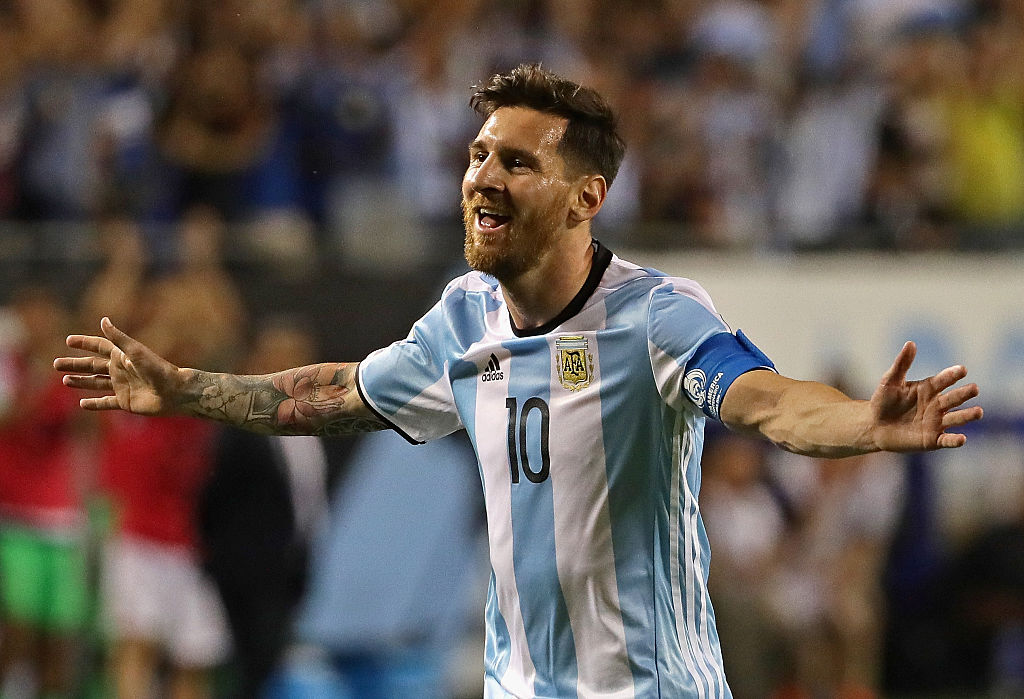 CHICAGO, IL - JUNE 10:  Lionel Messi #10 of Argentina celebrates his second goal against Panama during a match in the 2016 Copa America Centenario at Soldier Field on June 10, 2016 in Chicago, Illinois. Argentina defeated Panama 5-0.  (Photo by Jonathan Daniel/Getty Images)