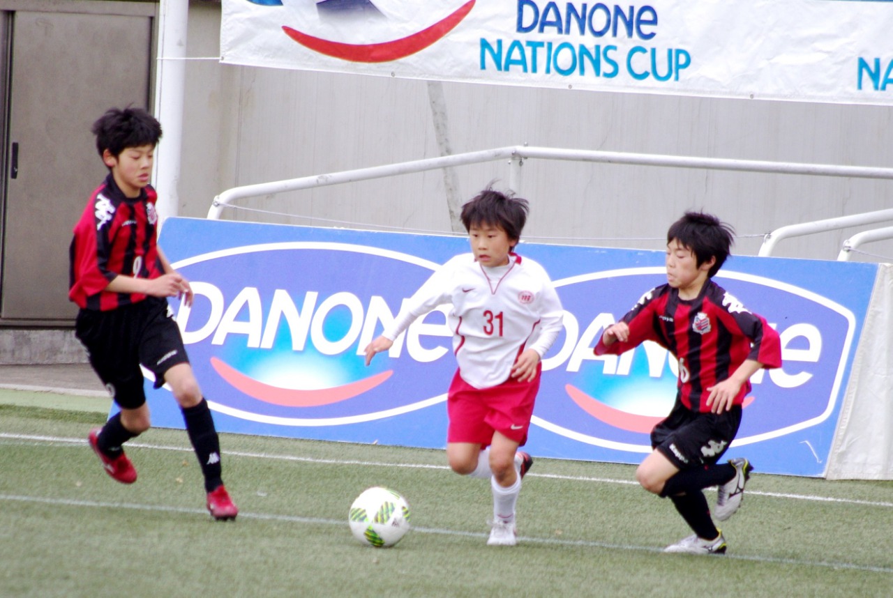 加藤未央のダノンネーションズカップ取材記 2日目 激闘を制して誕生した 小さな 王者たち フットボールゾーン 2