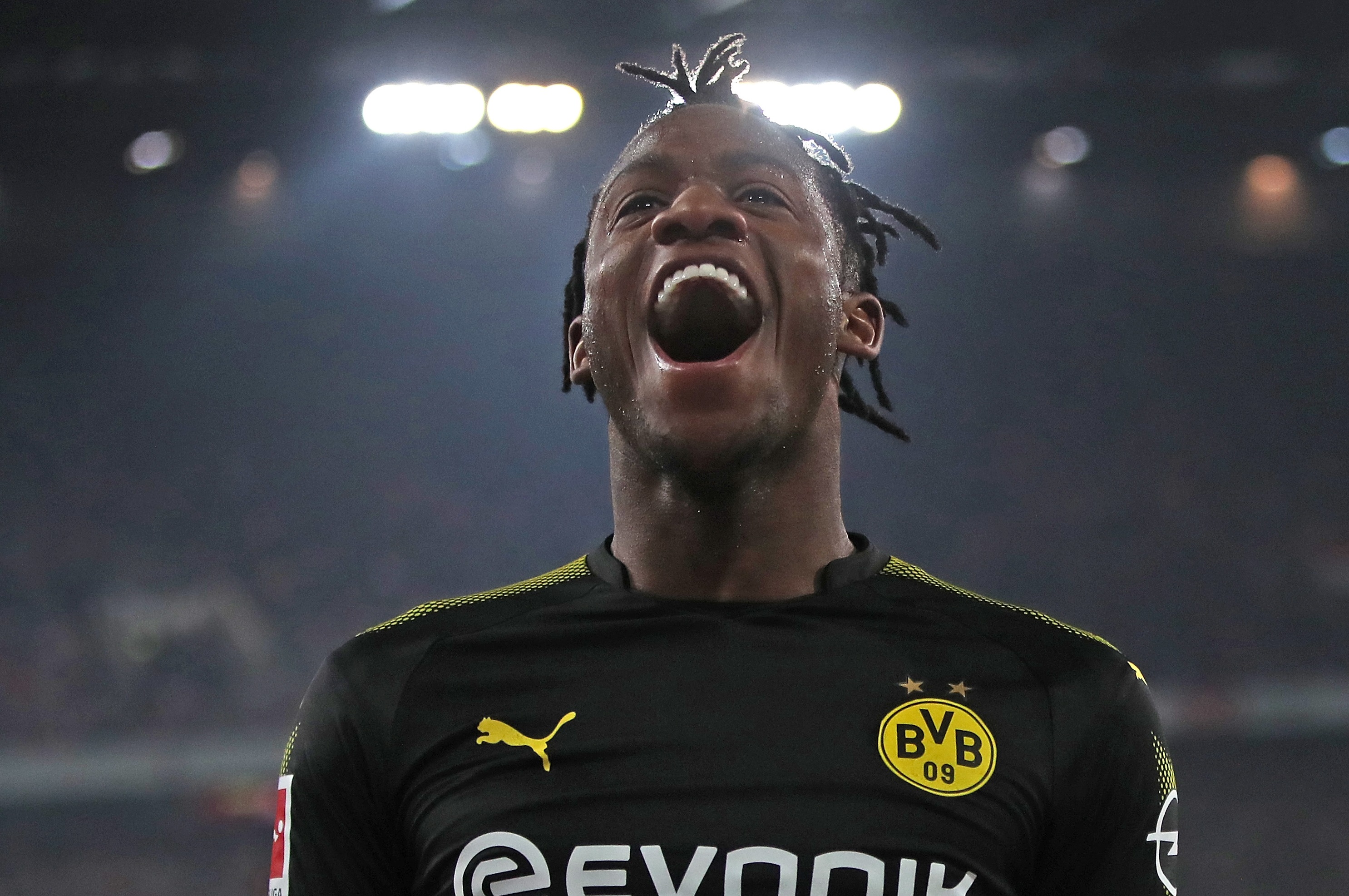 Bvbで夢のデビュー 新エース のバチュアイ 2得点1アシストに歓喜爆発 フットボールゾーン Bvbで夢のデビュー 新エース のバチュアイ 2得点1アシストに歓喜爆発 フットボールゾーン