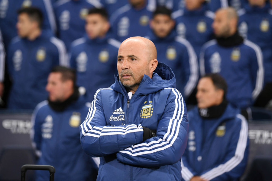 サンパオリ監督はエースに期待を寄せる【写真：Getty Images】