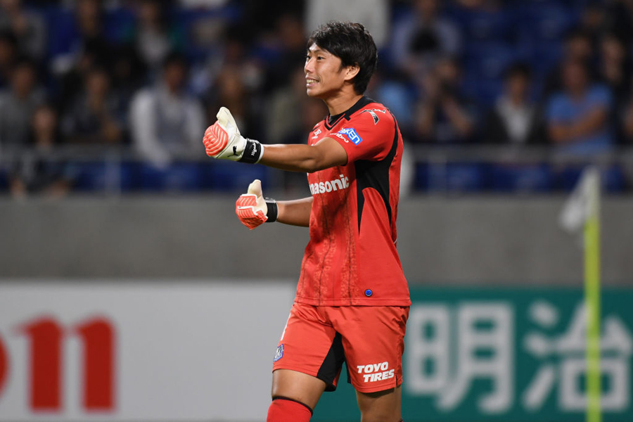 東口は、セレッソ戦で、味方と接触して顔面を負傷した【写真：Getty Images】