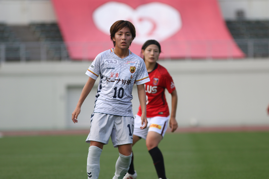 4月の女子アジアカップで鼻を骨折して手術を受けたFW岩渕真奈が復帰【写真：Football ZONE web】