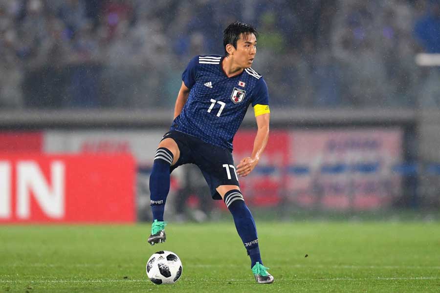 長谷部誠がボランチで堂々と名を連ねる【写真:Getty Images】