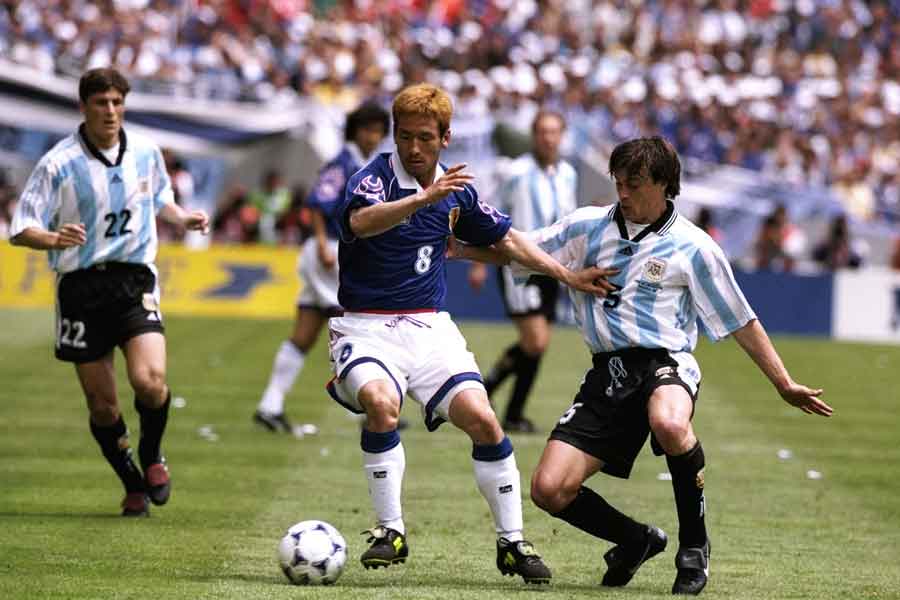 1998年W杯初出場の日本は、優勝候補のアルゼンチンに0-1で惜しくも敗れた【写真：Getty Images】