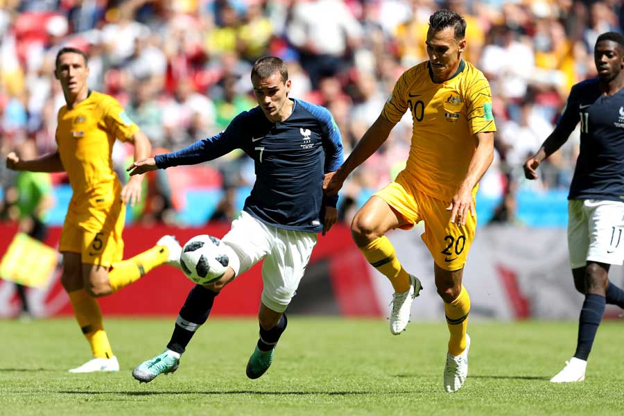 フランス対オーストラリアは0-0で後半へ【写真：Getty Images】