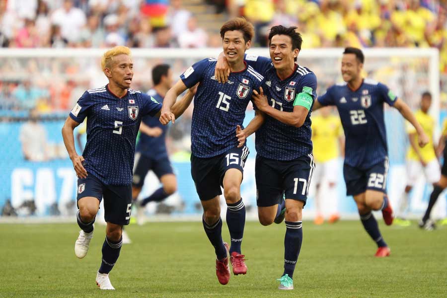 後半28分に本田のコーナーキックから決勝ゴールを挙げた大迫【写真：Getty Images】