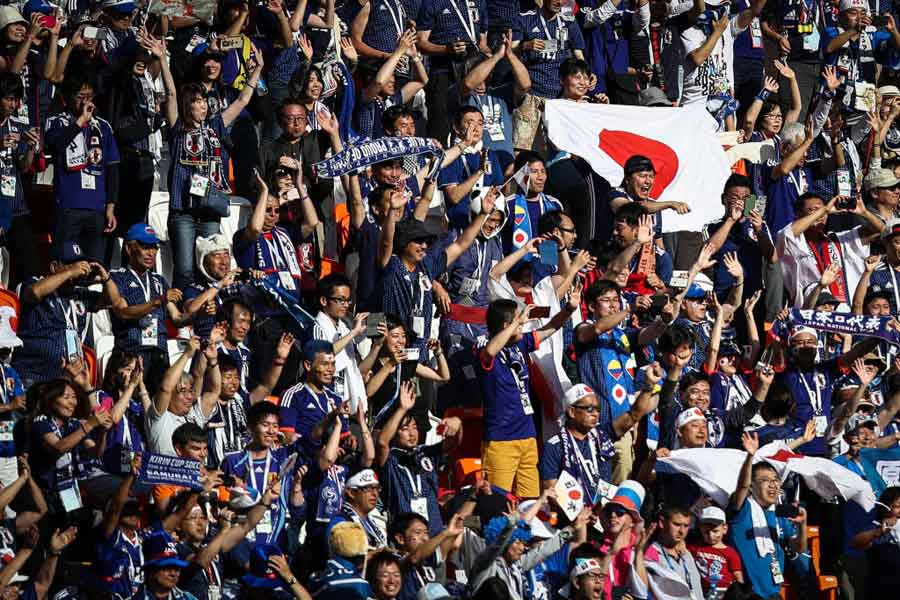 日本人サポーターの 美しきゴミ拾い を韓国も絶賛 試合 マナー 全てにおいて勝利 フットボールゾーン