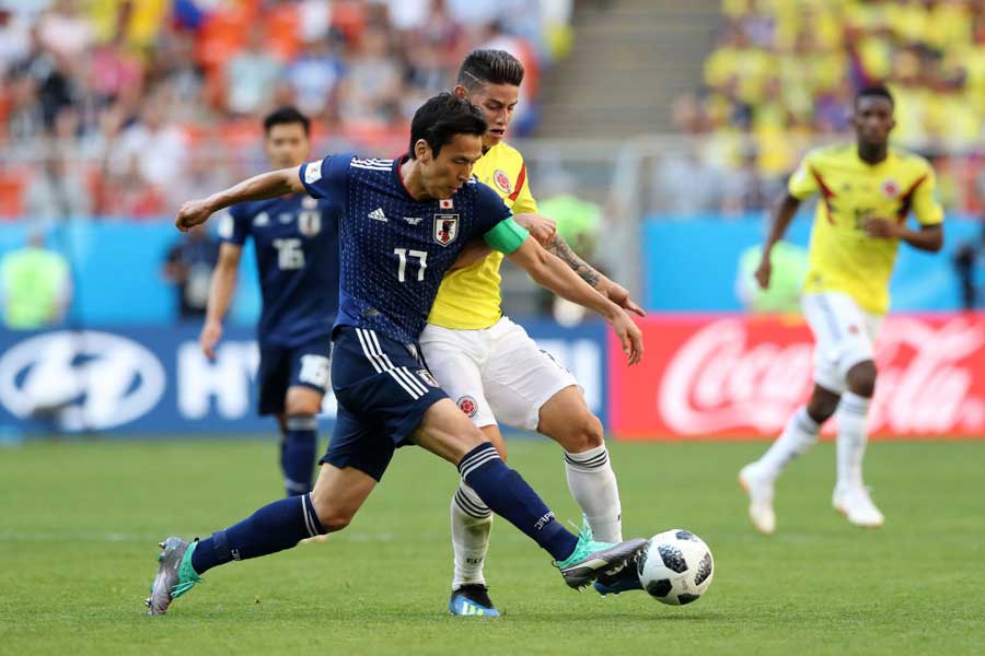 長谷部を2ボランチの一角に置くか、あるいは1アンカーに置くこともあり得る【写真：Getty Images】