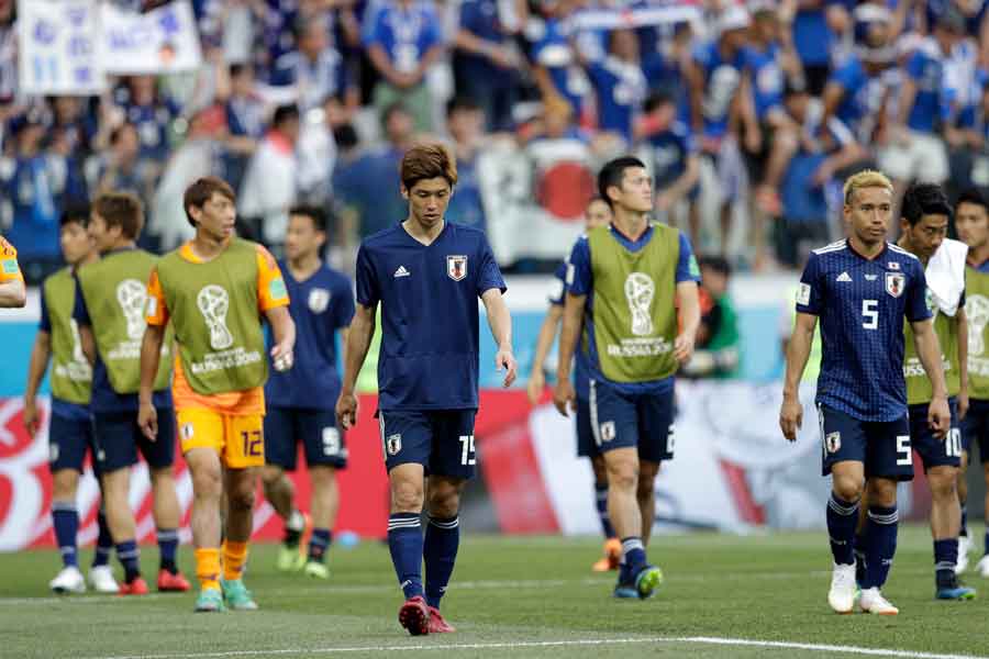 紙一重で決勝トーナメント進出を果たした日本代表に対し、韓国メディアが辛辣な言葉を投げかけている【写真：AP】