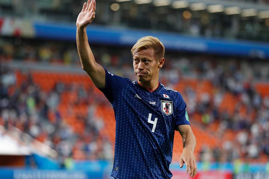 本田が2014年ブラジルW杯からの変化を明かした【写真：AP】