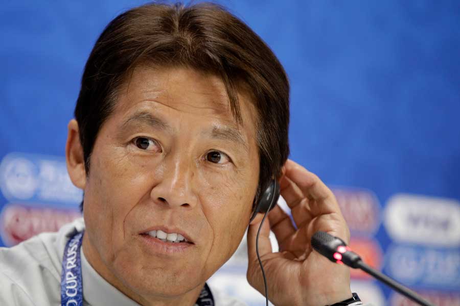 西野朗監督が試合前日の記者会見で言及した“マネ対策”が海外メディアの注目を集めている【写真:AP】