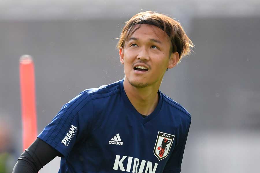 昌子を優しく励ます言葉をかけ続けたのは宇佐美だ【写真：Getty Images】