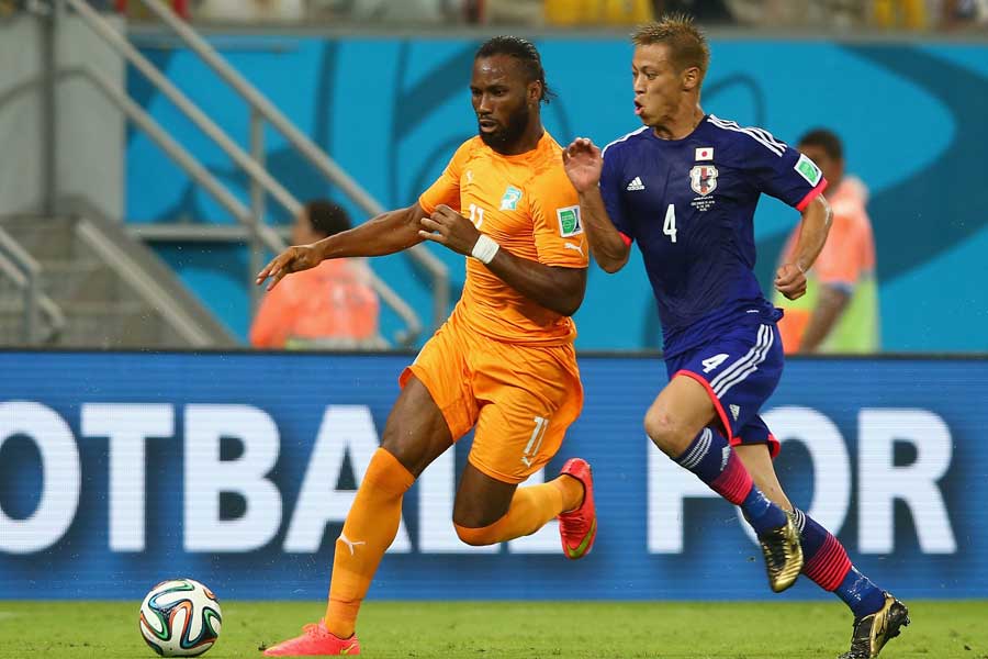 ブラジルW杯グループリーグ初戦のコートジボワール戦では、ドログバが投入されると流れが一変した【写真：Getty Images】