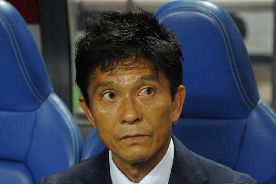 城福監督の理想とする積極的なサッカーを形にするためには、ボールを奪った後のプレーが最も重要なのだ【写真:Getty Images】