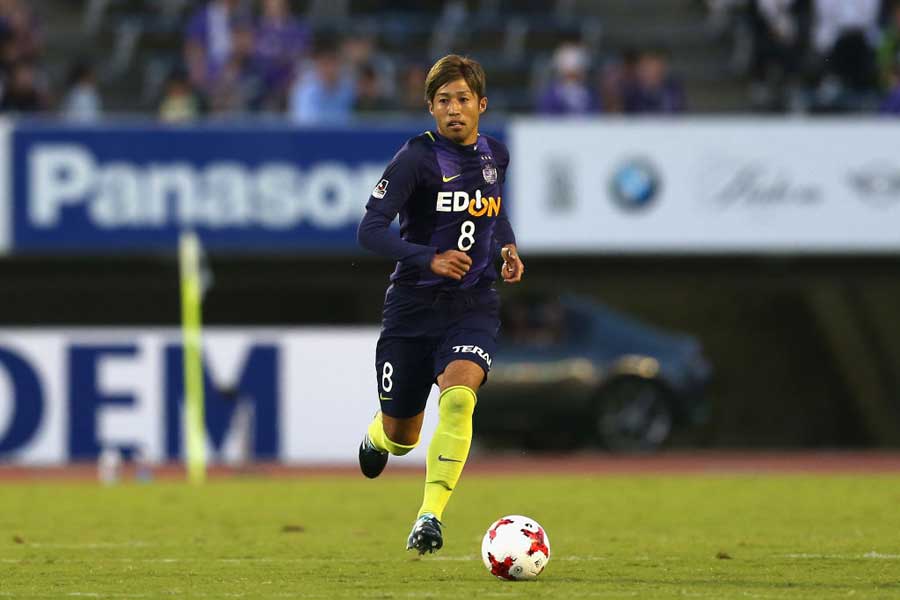 広島でも稀有な存在だった森﨑和幸。卓越した戦術眼を持つ“ピッチ上の監督”を探し出せるだろうか【写真：Getty Images】