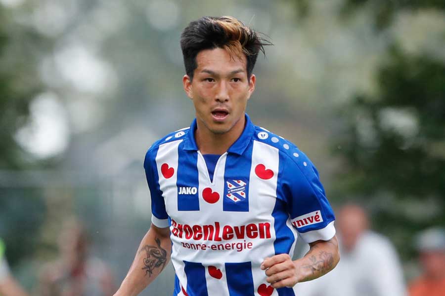 ヘーレンフェーンのMF小林祐希【写真：Getty Images】