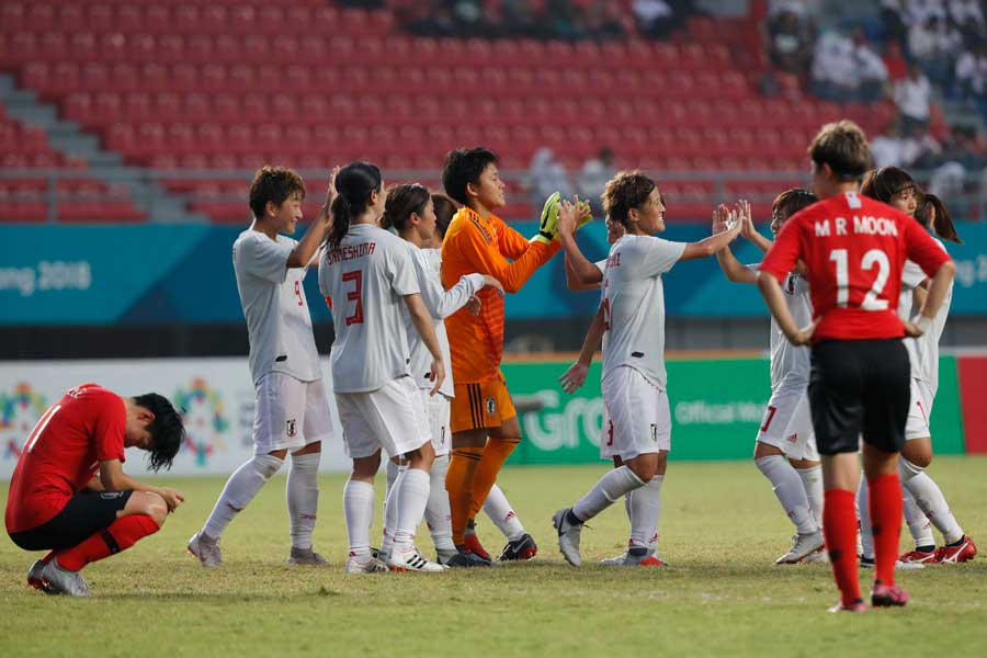 韓国女子が日本戦で不運の失点…【写真：AP】