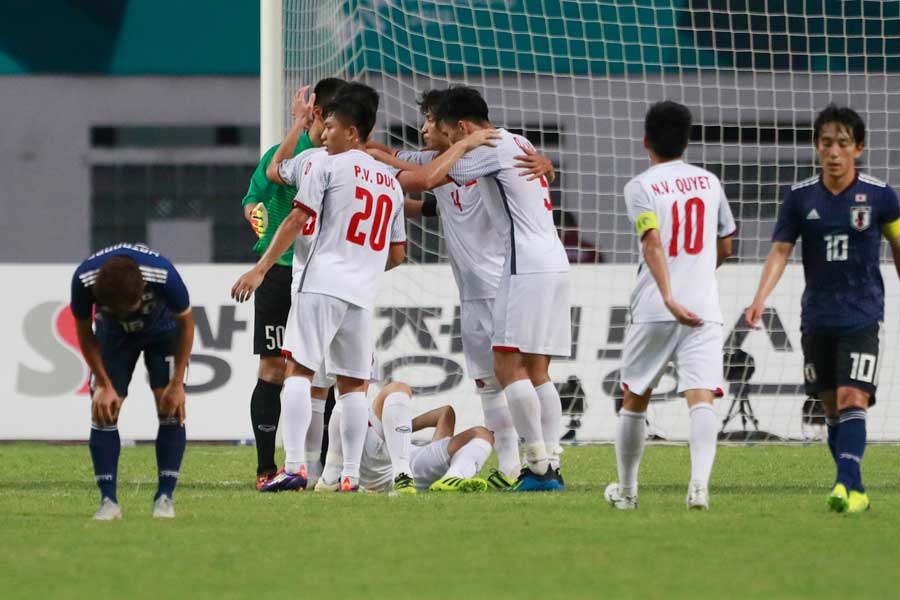 U-21日本代表は、2勝1敗でグループ2位通過となった【写真：AP】