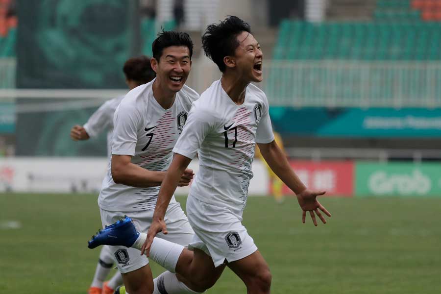 アジア大会連覇に王手をかけた韓国代表【写真：AP】