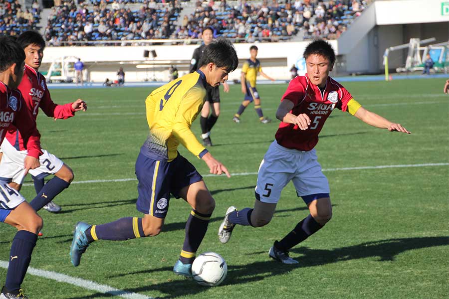 不合理で奇異な高校サッカーの現状とは？【写真：Football ZONE web】