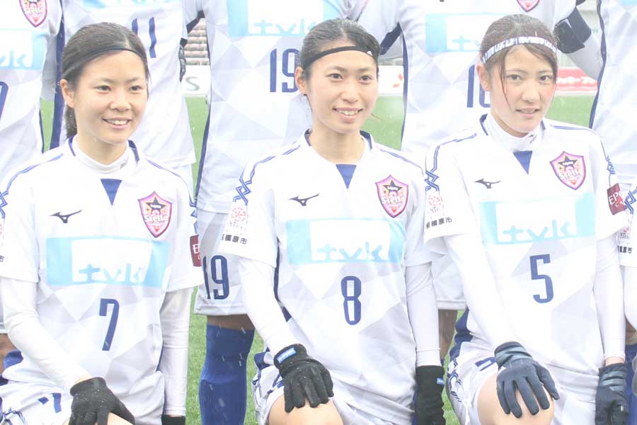 ノジマステラ神奈川相模原のMF田中陽子（中央）【写真：Football ZONE web】