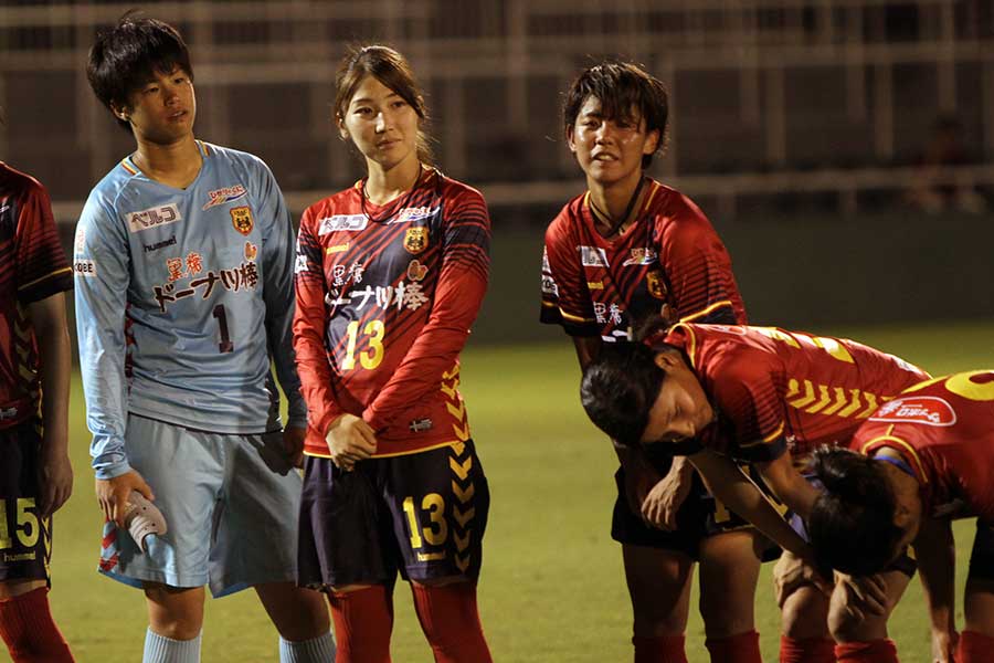 高校時代からの盟友である仲田（中央前）の存在は大きいという【写真：Football ZONE web】