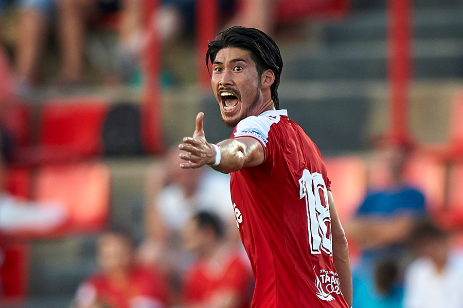 ディフェンダーとしてスペイン2部ヒムナスティック・タラゴナで3シーズンを過ごした鈴木大輔【写真：Getty Images】