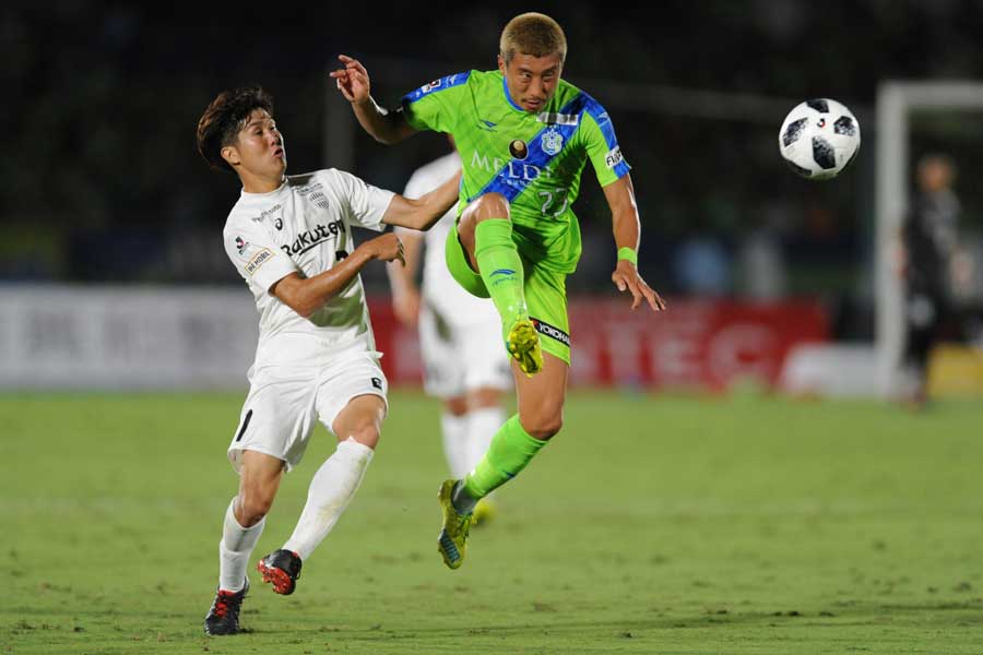 湘南ベルマーレのキャプテン高山薫【写真：Getty Images】