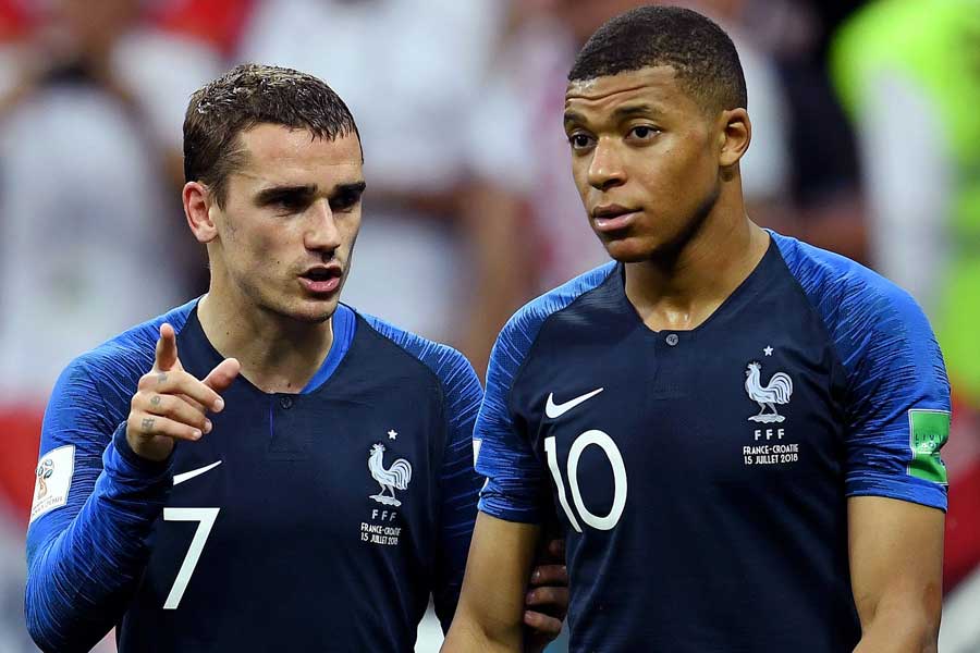 同じフランス代表としてロシアワールドカップでは母国を優勝に導いた【写真：Getty Images】