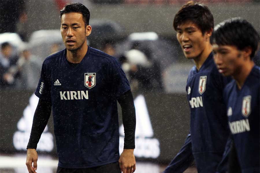 冨安は、大先輩である吉田からアドバイスがあったことを明かした【写真：Football ZONE web】