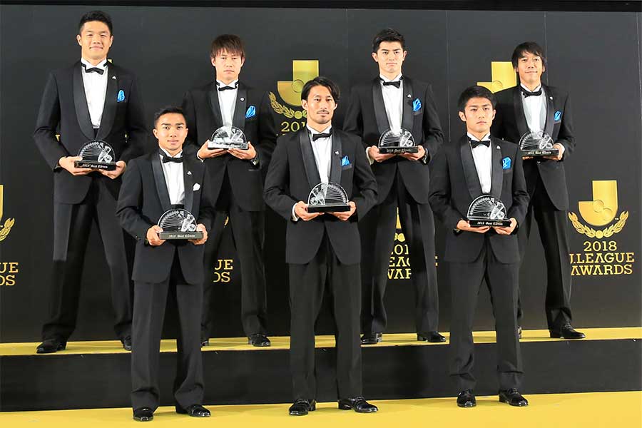 (上段左から)GKチョン・ソンリョン、DF車屋紳太郎、DF谷口彰悟、MF中村憲剛、(下段左から)MFチャナティップ、MF家長昭博、MF大島僚太【写真:Noriko NAGANO】