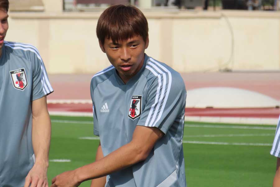 MF乾は、アジア杯初戦をピッチ外からどう見ていたのだろうか【写真:Football ZONE web】