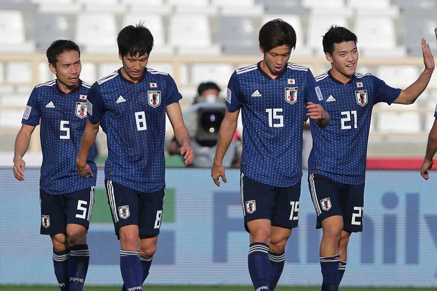 アジアカップ初戦、3-2と苦しめられながら白星発進を飾った日本代表【写真：AP】