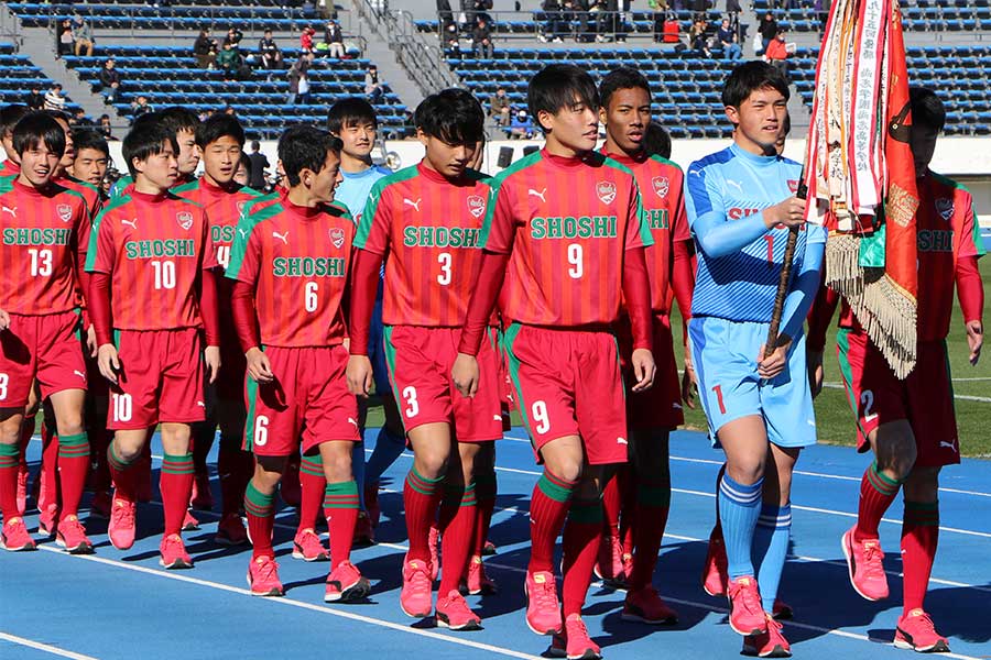 尚志が東福岡に2-0で快勝し3回戦へ駒を進めた【写真：Football ZONE web】