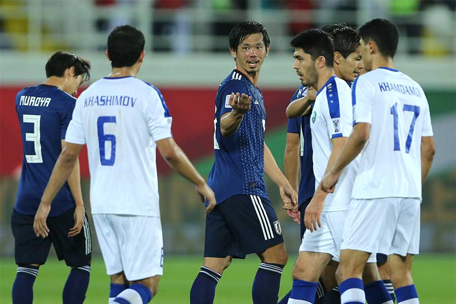 日本 アジア杯でウズベキスタンと一触即発の騒動 逆転弾で歓喜も 相手が怒り露わ フットボールゾーン