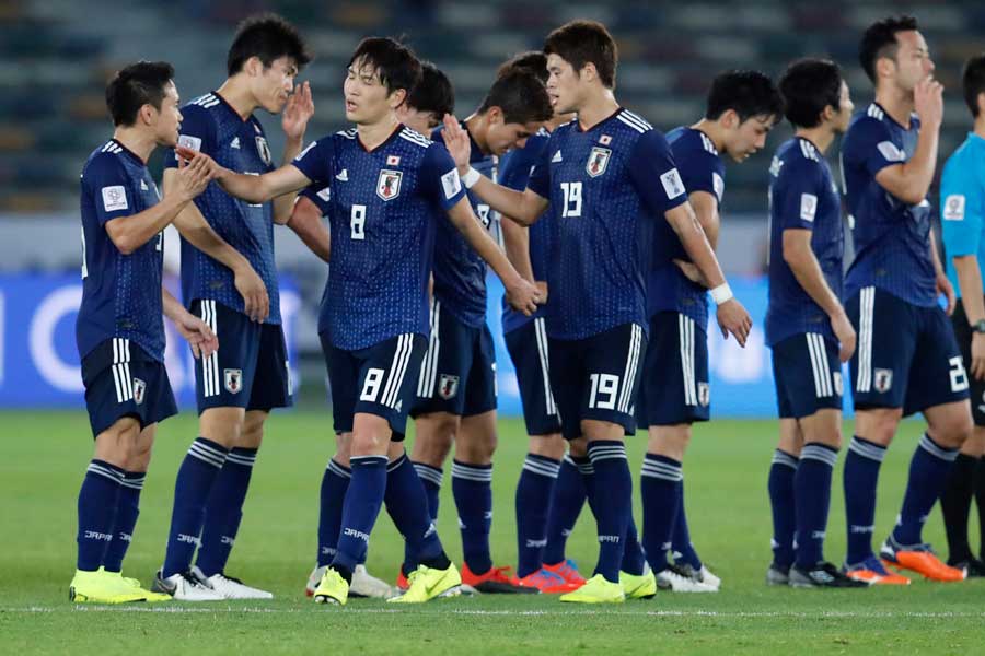 残り1試合を残して決勝トーナメント進出を決めた日本代表【写真：AP】