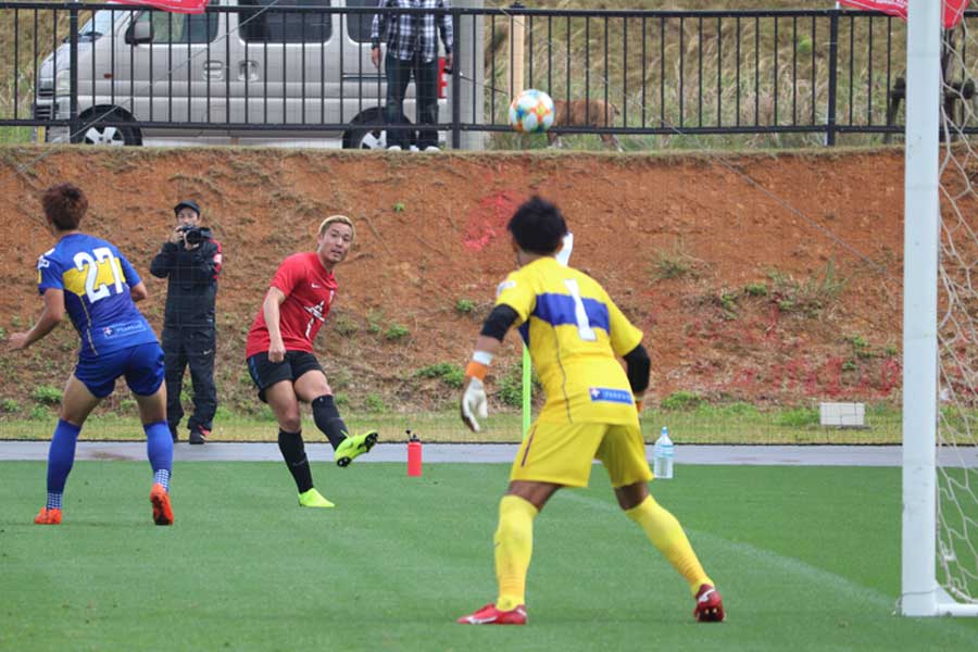 横浜F・マリノスから加入したDF山中亮輔【写真:轡田哲朗】