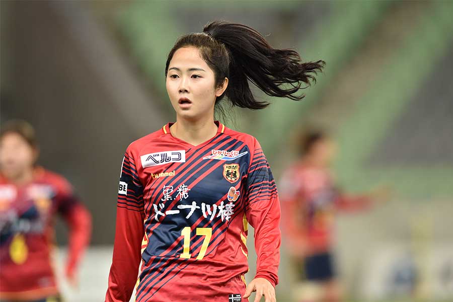 Inacの韓国女子mfイ ミナ キス風決め顔ショット 反響 見る人を釘付けにした フットボールゾーン
