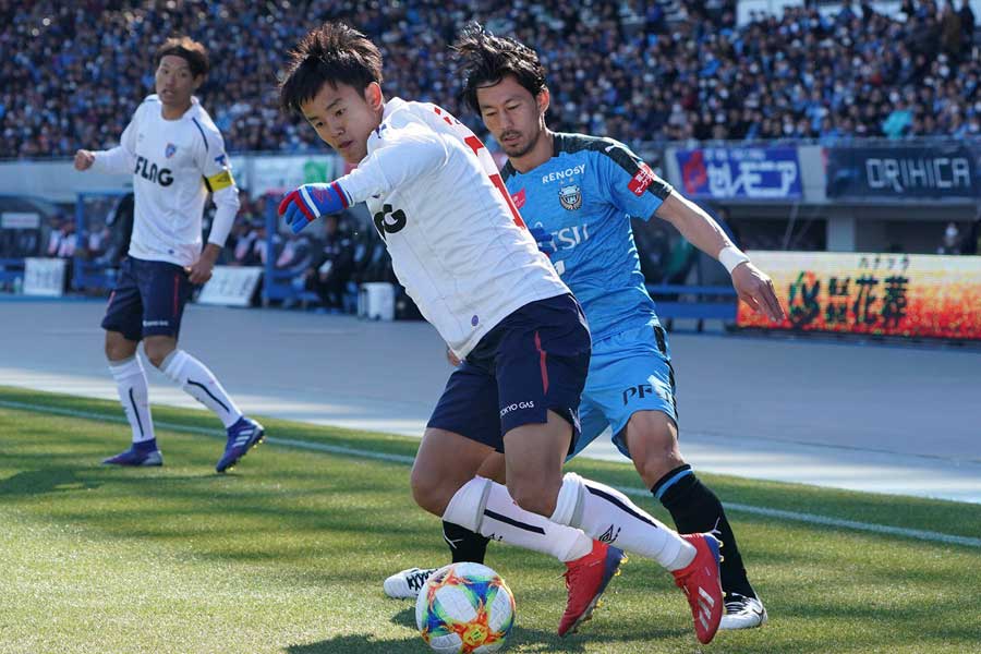 開幕スタメンのfc東京mf久保 昨季jリーグmvpら2人を翻弄するドリブルで会場魅了 フットボールゾーン