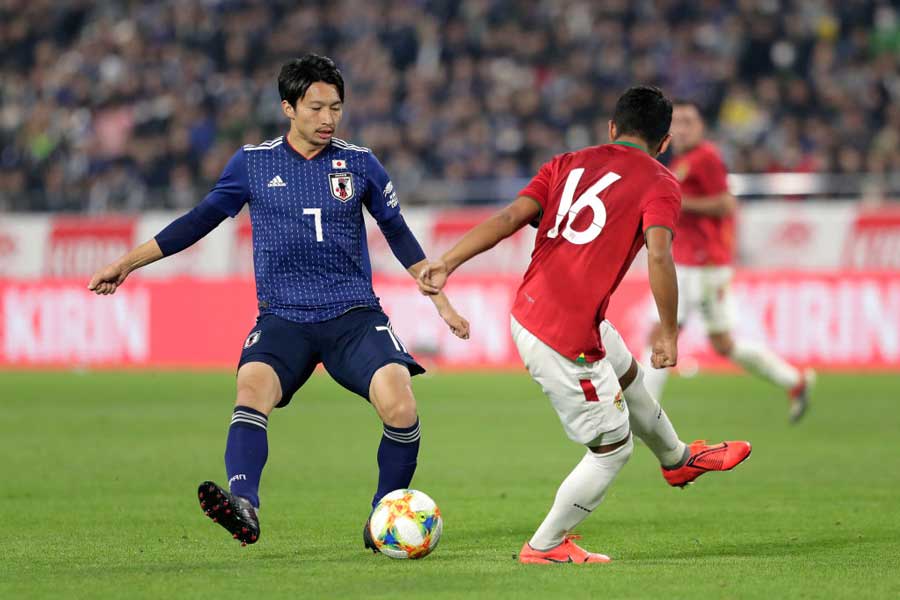 柴崎投入後にチーム全体の縦への推進力がアップ【写真：Getty Images】