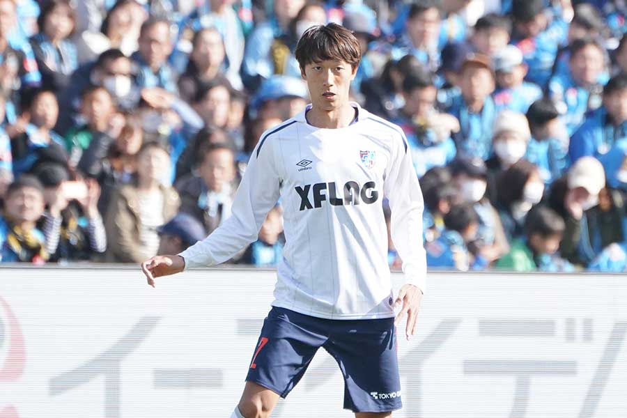 FC東京でプレーするDF室屋成【写真：荒川祐史】