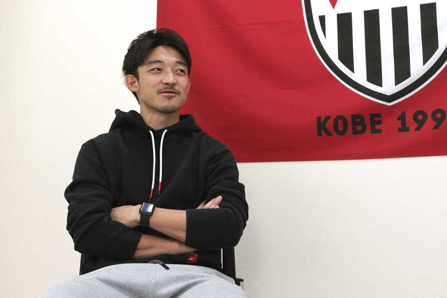 移籍組ながらリーグ戦全試合にフル出場しているDF西【写真:Football ZONE web】