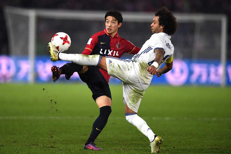 「対戦したなかで印象に残っているSB」に西が挙げたのは、2016年クラブW杯で対戦したレアルのDFマルセロだという【写真：Getty Images】