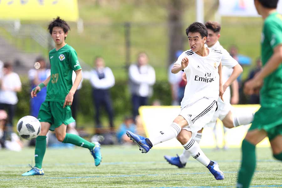 中井卓大が東京ヴェルディユース、桐光学園高との2試合に出場【写真：松岡健三郎】