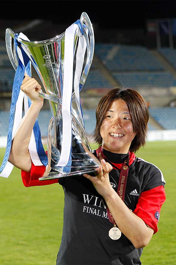 ポツダムで4年間を過ごし、2009-10シーズンには日本女子史上初のCL優勝という偉業を成し遂げた【写真：Getty Images】