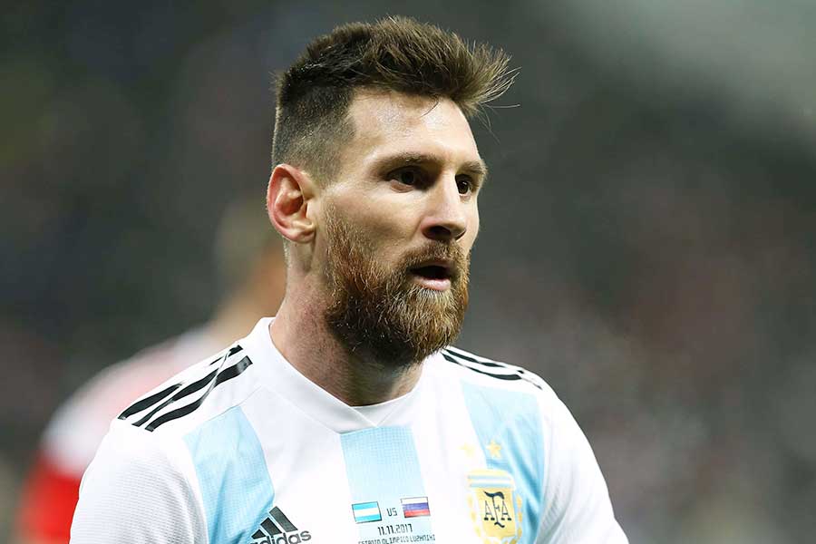 メッシやマラドーナなど、スーパースターの才能を生かし切るのがアルゼンチンの「自分たちのサッカー」だろうか【写真：Getty Images】