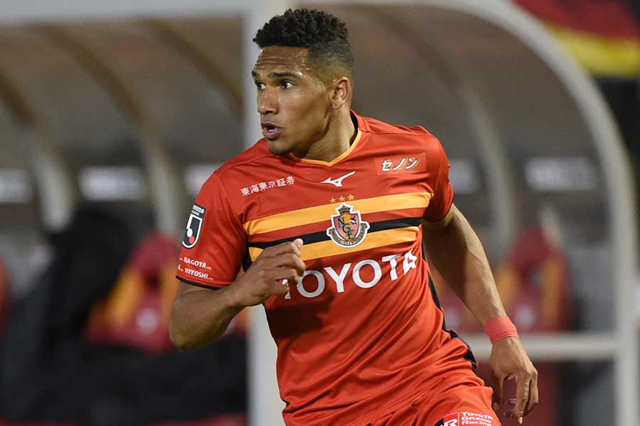 好調な名古屋を支えるマテウス【写真：Getty Images】