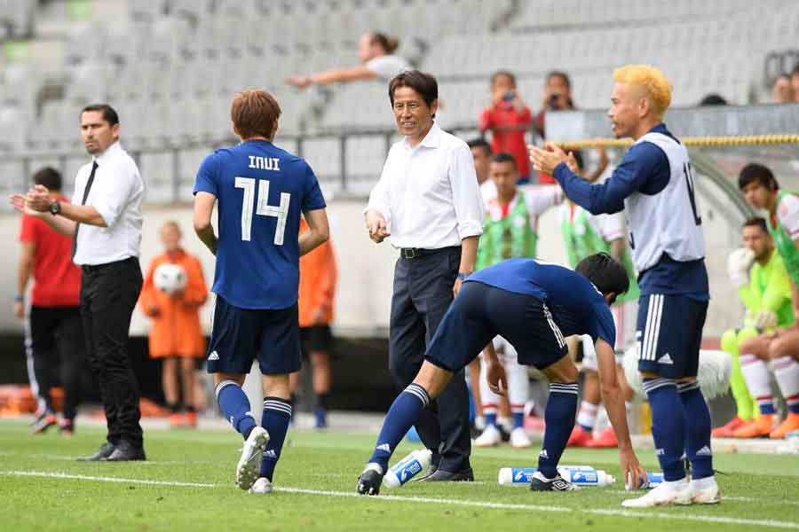 戦前の予想を覆し、西野ジャパンはロシアW杯で快進撃を見せている【写真：Getty Images】