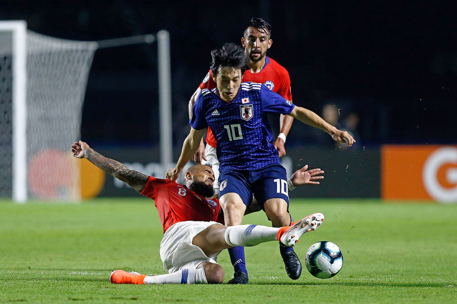 オヘダ氏は、10番のMF中島翔哉を称賛している【写真：Copa America】